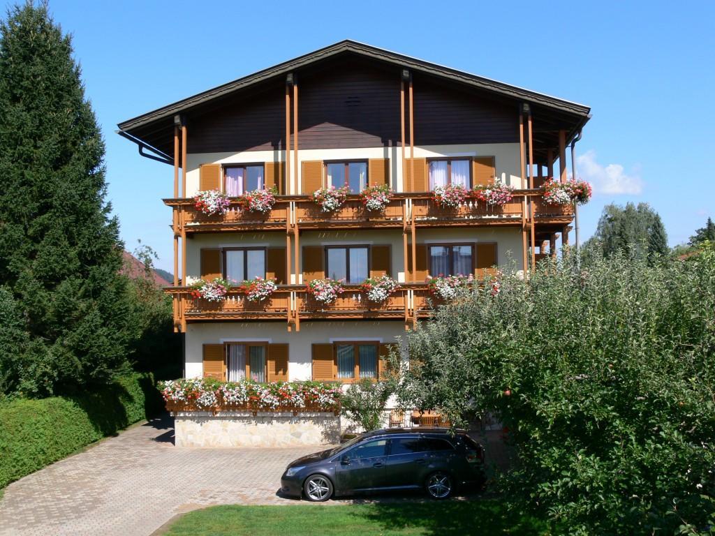 Appartement Gastehaus Sapetschnig à Faak am See Extérieur photo