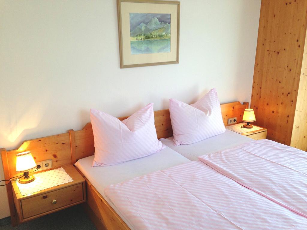 Appartement Gastehaus Sapetschnig à Faak am See Extérieur photo